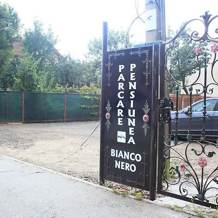 Bianco Nero Bed & Breakfast 3*