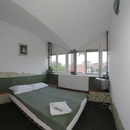 Bianco Nero Bed & Breakfast 3*