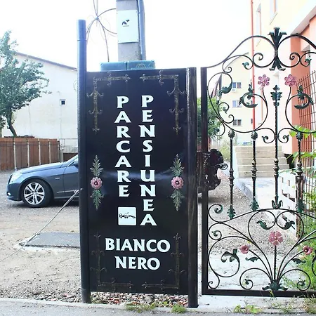 B&B Bianco Nero 티미쇼아라
