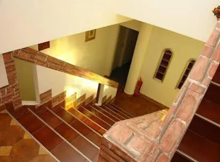 B&B Bianco Nero 3*